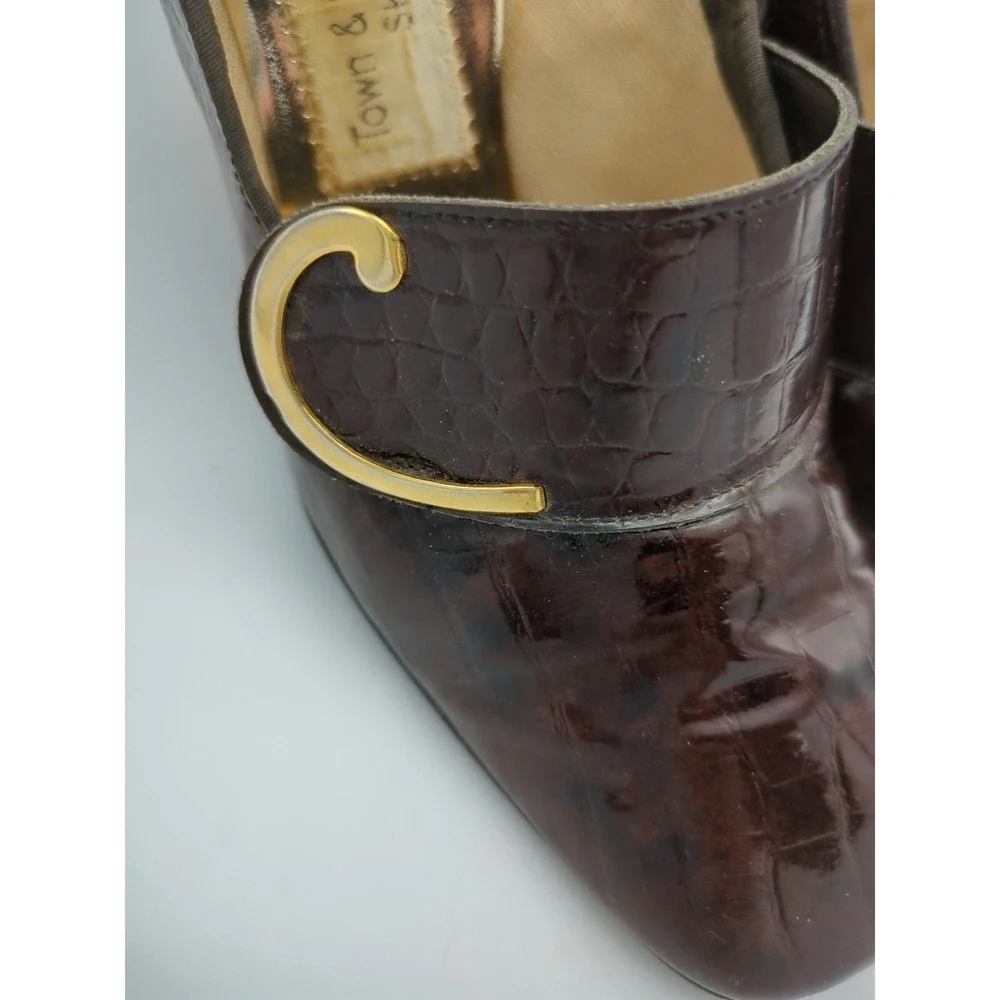 Vtg Town And Country Faux Alligator Block Heeled Pumps Womens 8 AA Brown Leather